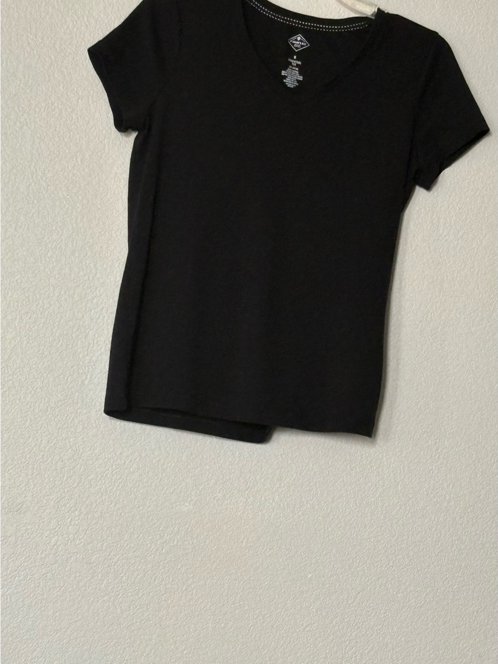 St John’s Bay Classic Black V-Neck Women’s Tee sz Small